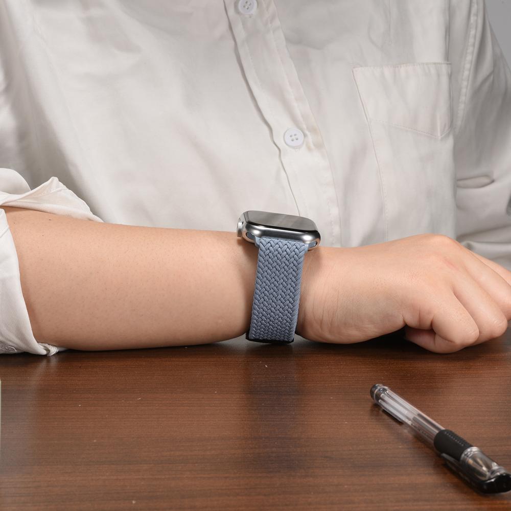 Loop Nylonarmband für Apple Watch 1-11/SE1-3/Ultra1-3 - 42/44/45/49mm in Babyblau - Universal