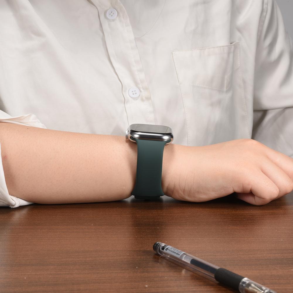 Silikonarmband Butterfly Apple Watch 1-11/SE1-3/Ultra1-3 - 42/44/45/49mm in Tannengrün - Größe L