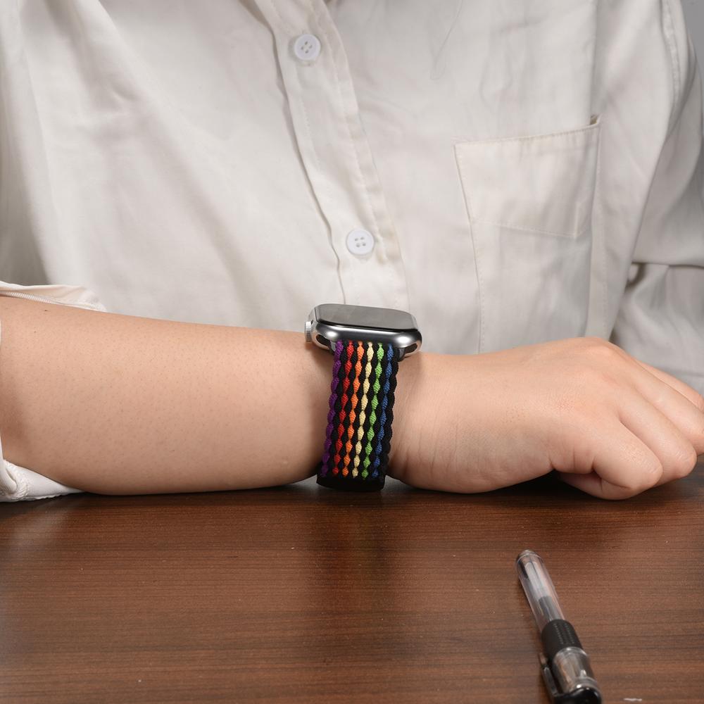 Loop Nylonarmband für Apple Watch 1-11/SE1-3/Ultra1-3 - 42/44/45/49mm in Schwarz Regenbogen - Universal